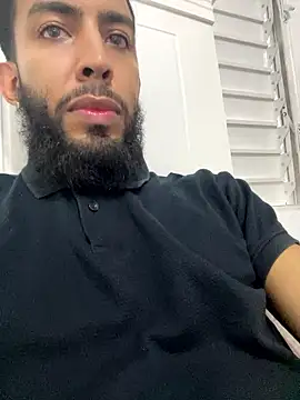 Snapshot of Alessandro__Rossi chatting on January 17, 7:06 pm Alessandro Rossi online show from January 17, 7:06 pm