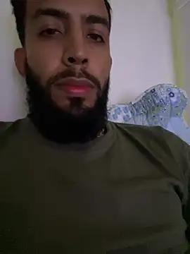 Snapshot of Alessandro__Rossi chatting on February 7, 5:49 pm Alessandro Rossi online show from February 7, 5:49 pm