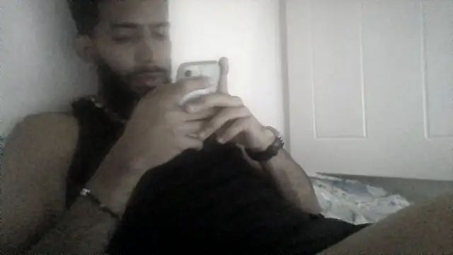 Snapshot of Alessandro__Rossi chatting on February 14, 4:37 pm Alessandro Rossi online show from February 14, 4:37 pm
