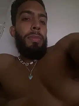 Snapshot of Alessandro__Rossi chatting on February 26, 8:19 pm Alessandro Rossi online show from February 26, 8:19 pm