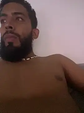 Snapshot of Alessandro__Rossi chatting on April 20, 5:59 pm Alessandro Rossi online show from April 20, 5:59 pm