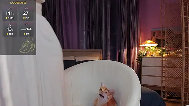 Lazy Lady online show from February 22, 2:04 pm