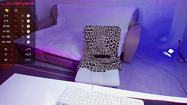 Snapshot of Rose-Baby chatting on March 1, 6:00 pm Rose-Baby online show from March 1, 6:00 pm