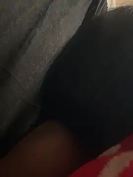 Goddesskarisma online show from December 5, 1:25 am