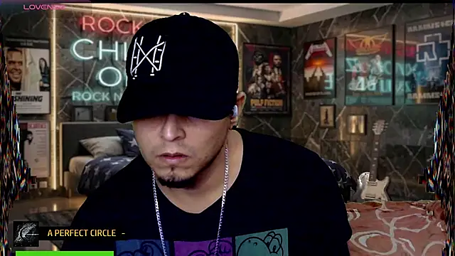 Snapshot of chino_roz chatting on June 9, 7:14 pm chino roz online show from June 9, 7:14 pm
