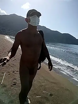 Snapshot of Poyraz6996 chatting on October 25, 9:06 am Poyraz6996 online show from October 25, 9:06 am