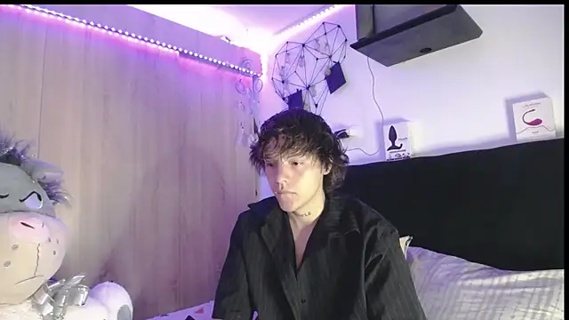 Santiago kiler online show from April 15, 12:23 pm