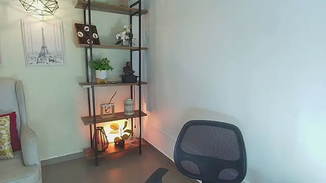 Sassy--Girl online show from March 29, 6:19 pm