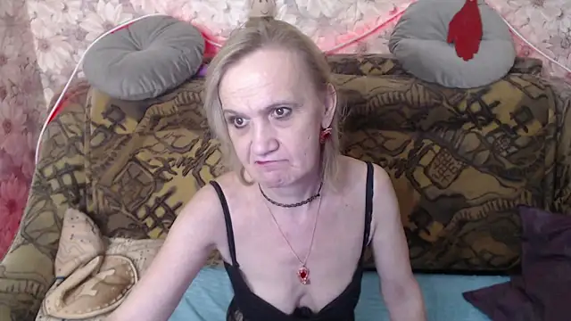 Snapshot of MissBekker chatting on February 27, 3:58 am MissBekker online show from February 27, 3:58 am