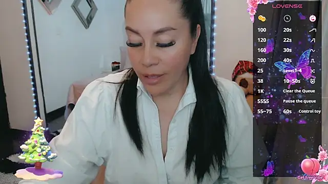 Snapshot of jlove_bss chatting on December 5, 11:18 pm jlove bss online show from December 5, 11:18 pm