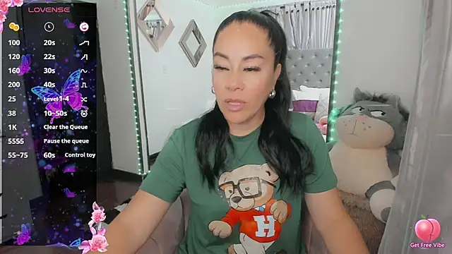 Snapshot of jlove_bss chatting on January 22, 11:10 pm jlove bss online show from January 22, 11:10 pm