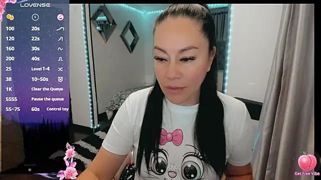 Snapshot of jlove_bss chatting on February 12, 10:03 am jlove bss online show from February 12, 10:03 am