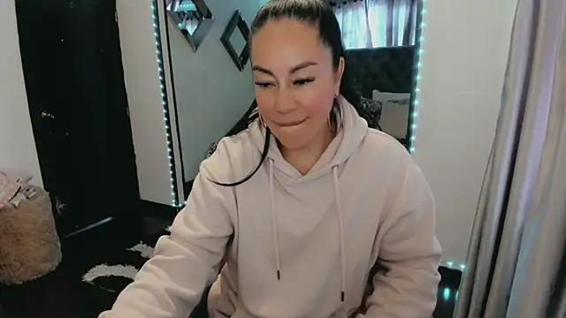 Snapshot of jlove_bss chatting on February 14, 12:36 pm jlove bss online show from February 14, 12:36 pm