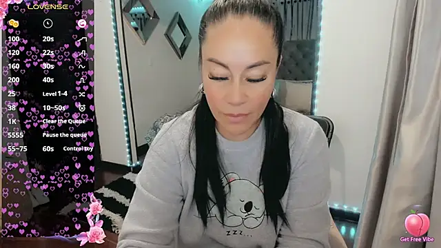 Snapshot of jlove_bss chatting on February 16, 2:42 am jlove bss online show from February 16, 2:42 am