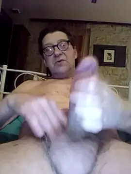 Snapshot of GrudgingCaspian chatting on February 10, 7:28 pm GrudgingCaspian online show from February 10, 7:28 pm
