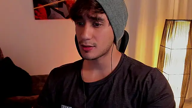 Snapshot of AlexRivera6 chatting on May 1, 6:34 pm AlexRivera6 online show from May 1, 6:34 pm