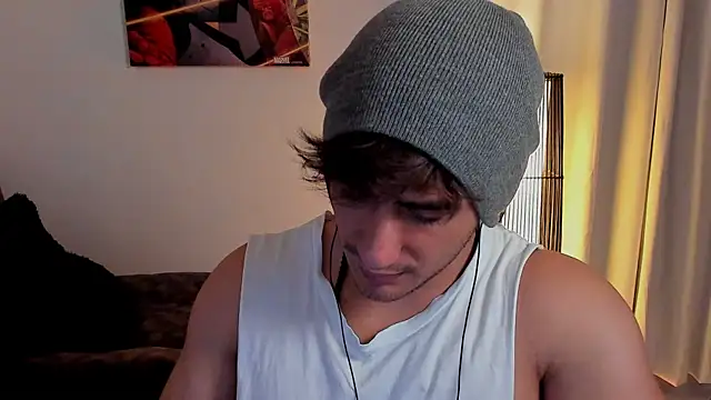 Snapshot of AlexRivera6 chatting on May 13, 5:54 pm AlexRivera6 online show from May 13, 5:54 pm