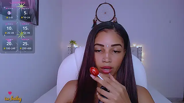 isa-bailey online show from November 19, 10:10 pm