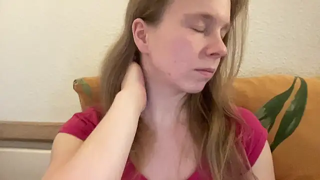 SweetLucy96 online show from March 5, 3:07 pm