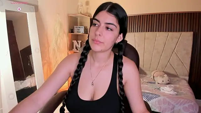  Niah  online show from November 20, 8:19 pm