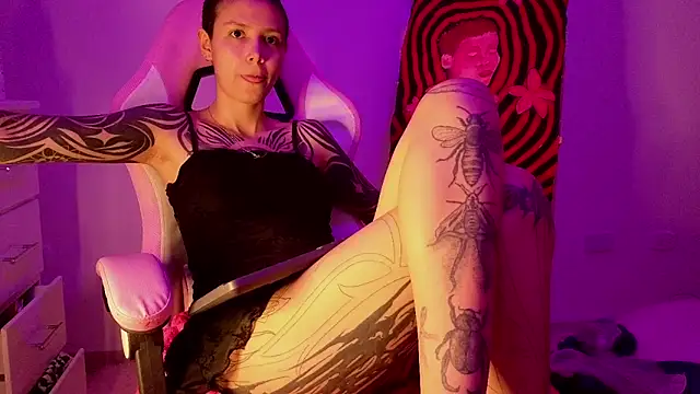 goddess vee  online show from April 1, 11:24 pm