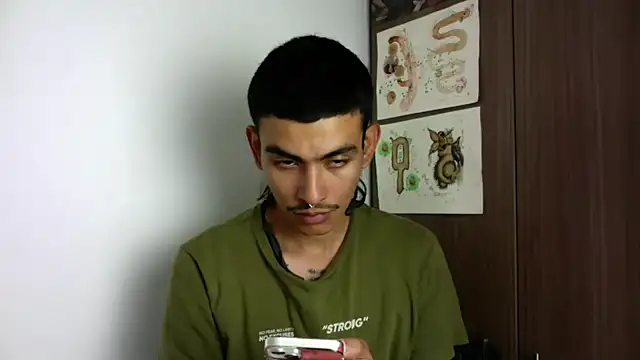 sorry-mom69 online show from October 3, 6:49 pm