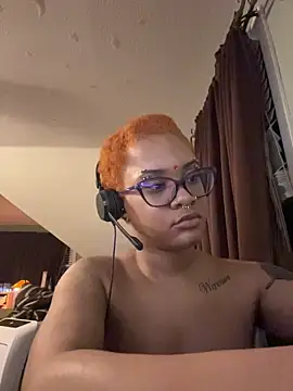 nickytheehawtie online show from March 10, 1:10 am