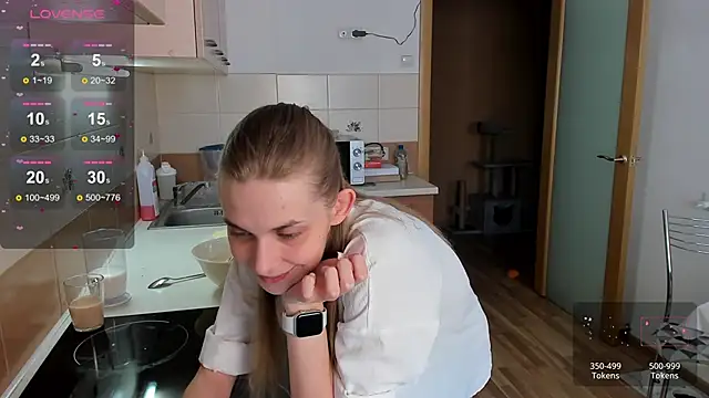 molly hunt  online show from March 14, 9:57 am