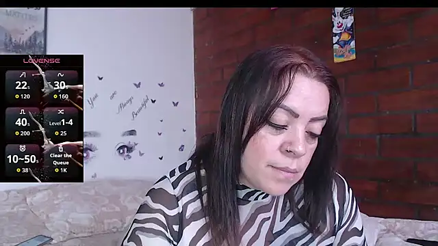 LIila28six online show from April 10, 12:54 pm