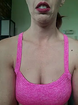 Snapshot of Adrina_Drake chatting on September 17, 11:17 pm Adrina Drake online show from September 17, 11:17 pm