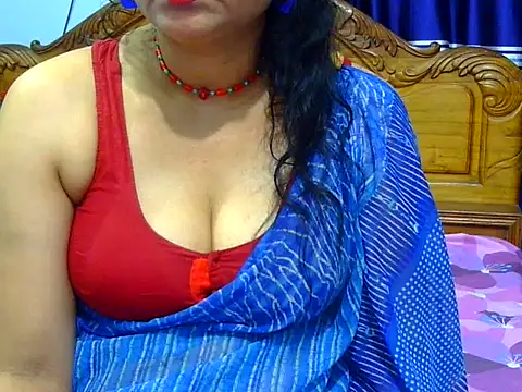 Snapshot of Daneldayna chatting on April 22, 6:53 pm Daneldayna online show from April 22, 6:53 pm