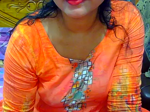 Snapshot of Daneldayna chatting on May 17, 10:22 am Daneldayna online show from May 17, 10:22 am