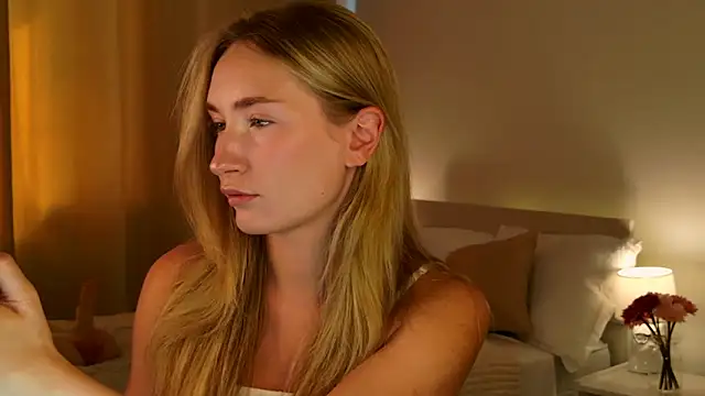 bella  rose online show from April 29, 12:09 pm