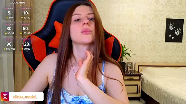 Elishka  online show from April 3, 7:01 pm