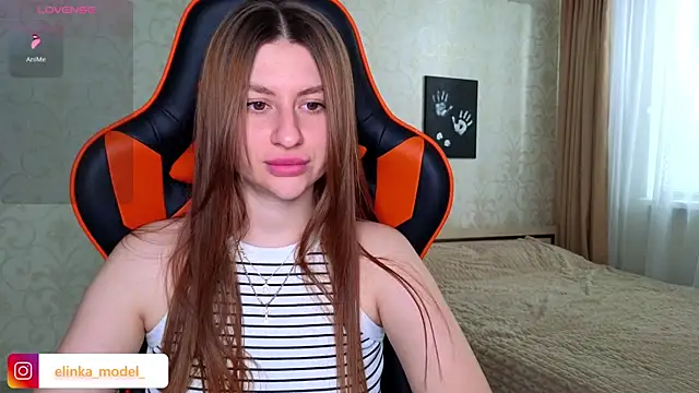 Snapshot of Elishka_ chatting on June 26, 4:39 am Elishka online show from June 26, 4:39 am