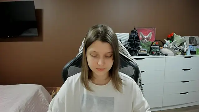 Snapshot of SoniNesti chatting on April 25, 4:37 pm SoniNesti online show from April 25, 4:37 pm