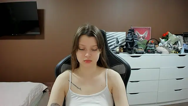 Snapshot of SoniNesti chatting on April 30, 2:34 pm SoniNesti online show from April 30, 2:34 pm