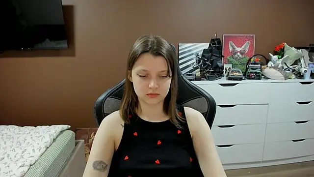 Snapshot of SoniNesti chatting on May 2, 2:44 pm SoniNesti online show from May 2, 2:44 pm
