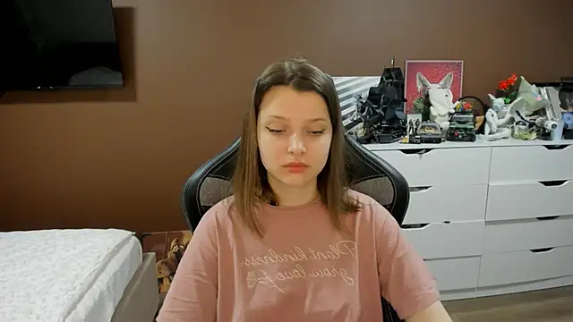 Snapshot of SoniNesti chatting on May 15, 3:52 pm SoniNesti online show from May 15, 3:52 pm