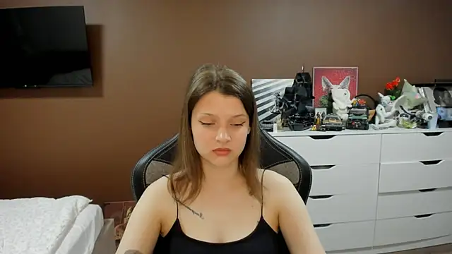 Snapshot of SoniNesti chatting on May 22, 2:33 pm SoniNesti online show from May 22, 2:33 pm
