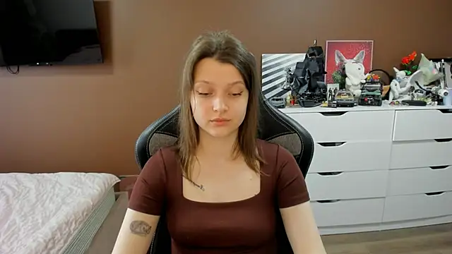 Snapshot of SoniNesti chatting on June 3, 2:33 pm SoniNesti online show from June 3, 2:33 pm