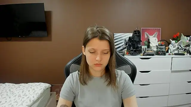 Snapshot of SoniNesti chatting on June 12, 3:55 pm SoniNesti online show from June 12, 3:55 pm