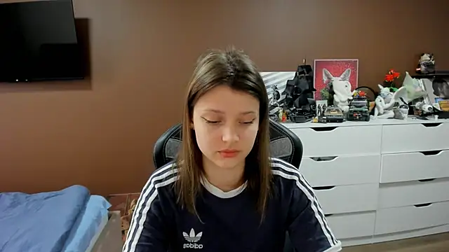 Snapshot of SoniNesti chatting on July 1, 3:56 pm SoniNesti online show from July 1, 3:56 pm