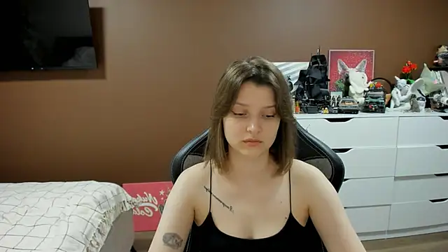 Snapshot of SoniNesti chatting on July 23, 3:43 pm SoniNesti online show from July 23, 3:43 pm