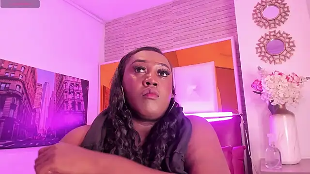 ShaniaBrownn online show from March 8, 7:28 pm