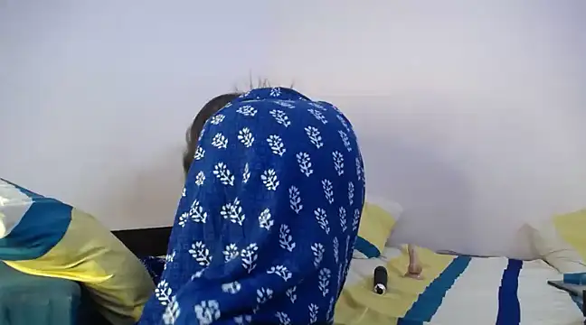 Snapshot of cutee__crazy chatting on December 4, 5:44 pm cutee  crazy online show from December 4, 5:44 pm