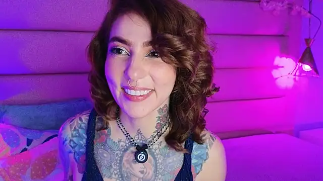 Snapshot of Evangelyne_1 chatting on January 14, 3:50 pm Evangelyne 1 online show from January 14, 3:50 pm