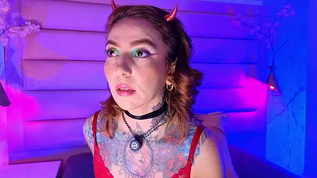 Snapshot of Evangelyne_1 chatting on February 5, 3:49 pm Evangelyne 1 online show from February 5, 3:49 pm