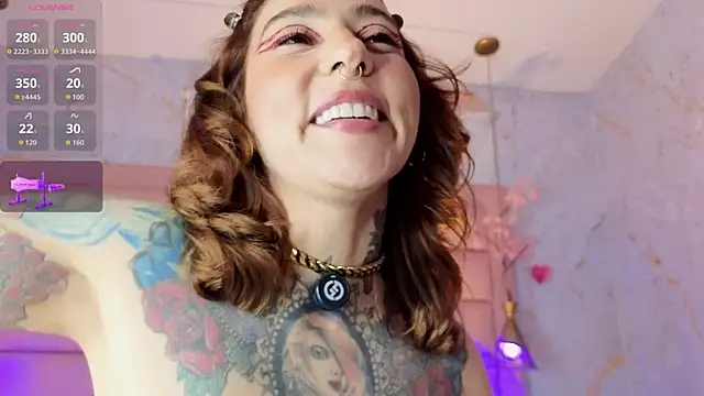 Snapshot of Evangelyne_1 chatting on April 19, 6:10 pm Evangelyne 1 online show from April 19, 6:10 pm