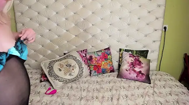 DoraMay online show from February 7, 10:41 pm